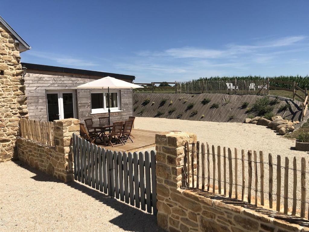 Charmante Maison De Campagne En Pierres Et Bois Sartilly-Baie-Bocage Εξωτερικό φωτογραφία