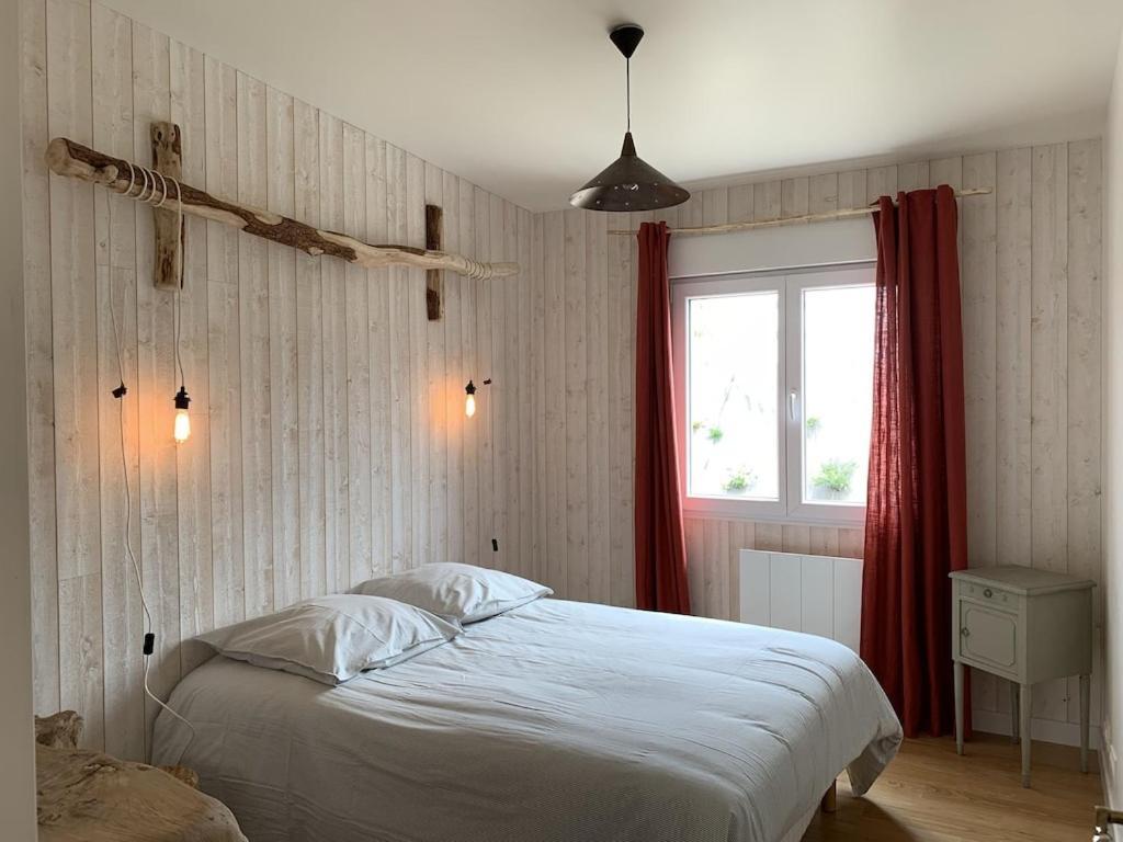 Charmante Maison De Campagne En Pierres Et Bois Sartilly-Baie-Bocage Εξωτερικό φωτογραφία
